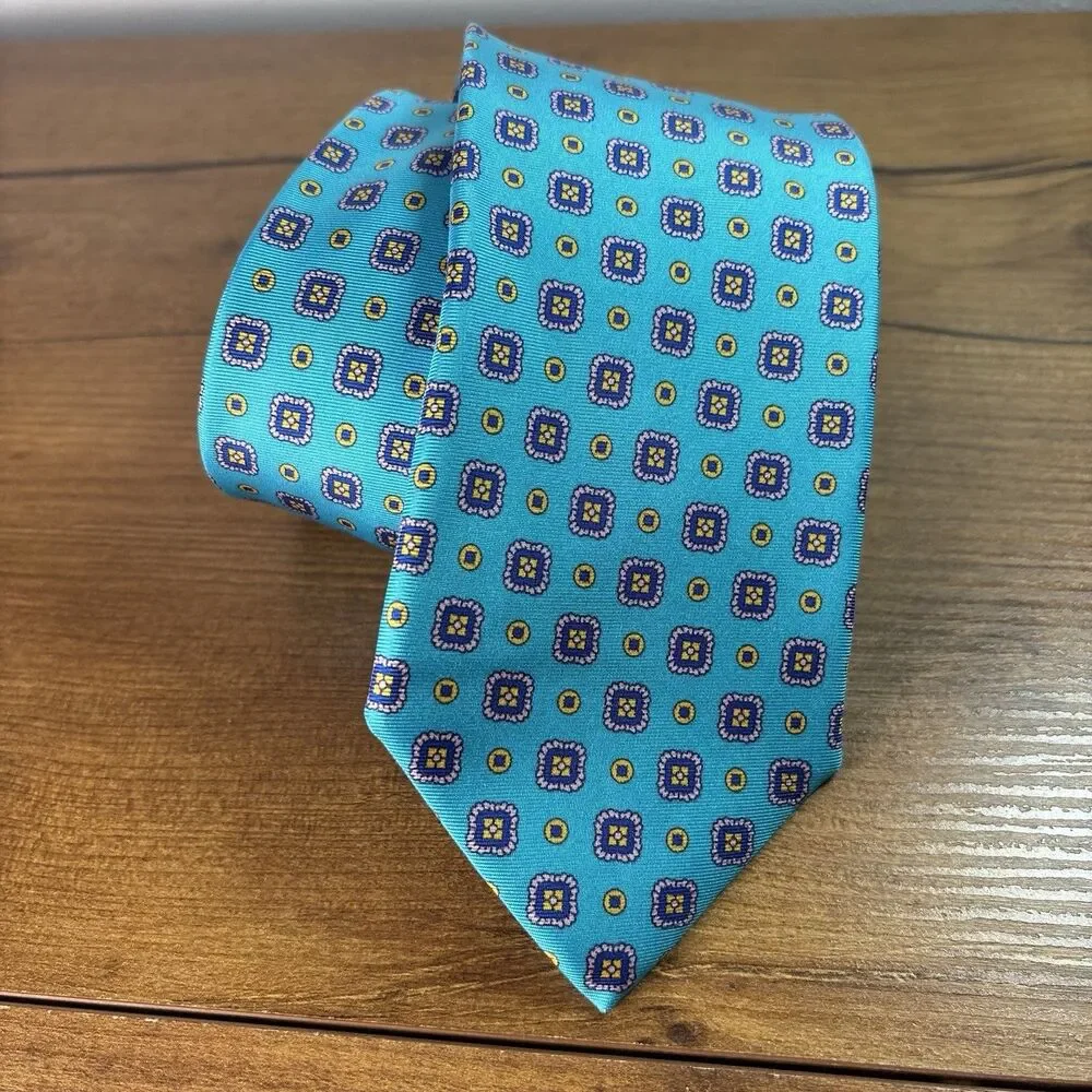 R. Bryant Ltd. Williamsburge VA Mens Silk Necktie Teal Blue Geometric Medallion
